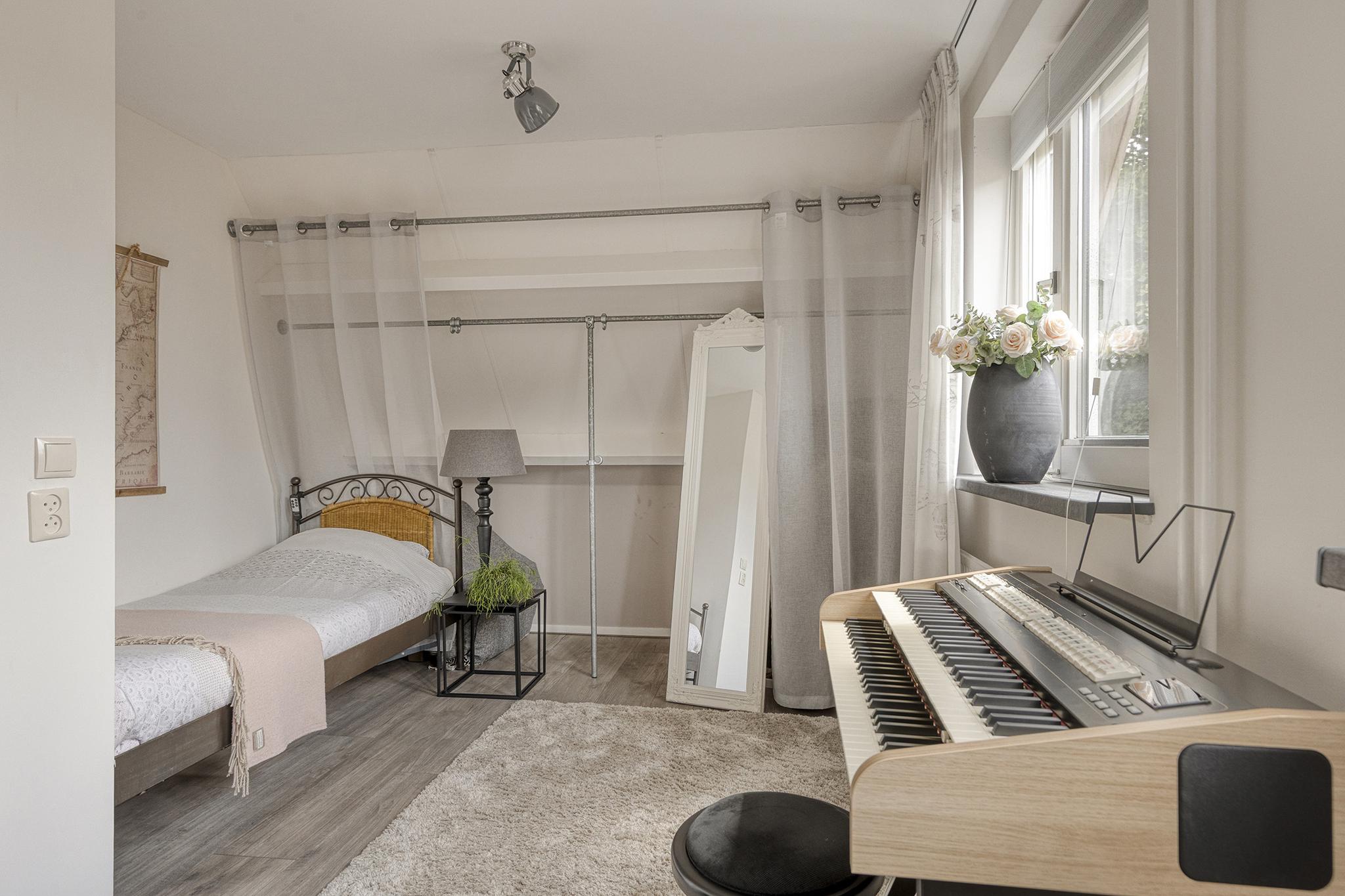 Ferdinand Bolstraat 24