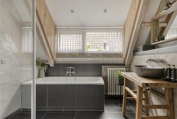 Ferdinand Bolstraat 24, HENDRIK-IDO-AMBACHT