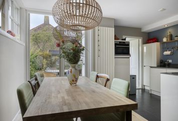 Oranjestraat 8, HENDRIK-IDO-AMBACHT