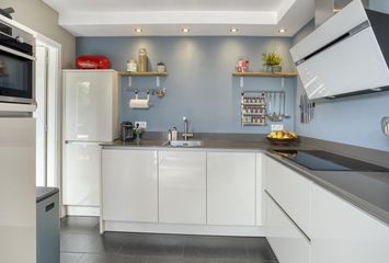 Oranjestraat 8, HENDRIK-IDO-AMBACHT