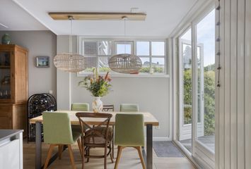 Oranjestraat 8, HENDRIK-IDO-AMBACHT