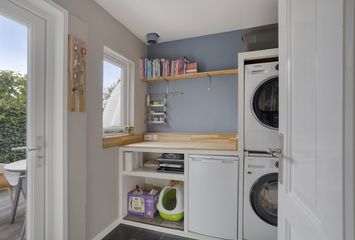 Oranjestraat 8, HENDRIK-IDO-AMBACHT
