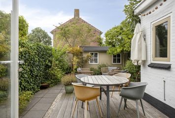 Oranjestraat 8, HENDRIK-IDO-AMBACHT