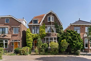 Burgemeester de Bruinelaan 18, ZWIJNDRECHT