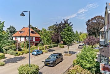 Burgemeester de Bruinelaan 18, ZWIJNDRECHT
