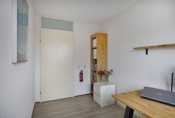 Agnes Bartoutslaan 84, HENDRIK-IDO-AMBACHT