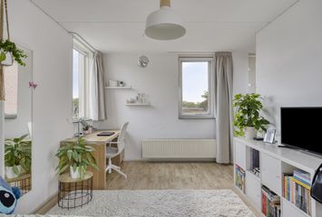 Agnes Bartoutslaan 84, HENDRIK-IDO-AMBACHT