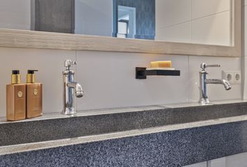 Euryzakade 204, ZWIJNDRECHT
