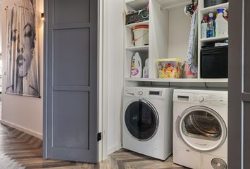 Euryzakade 204, ZWIJNDRECHT