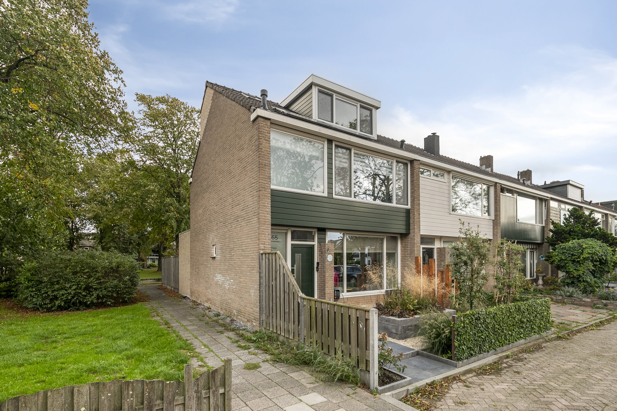 Warmoeziershof 65