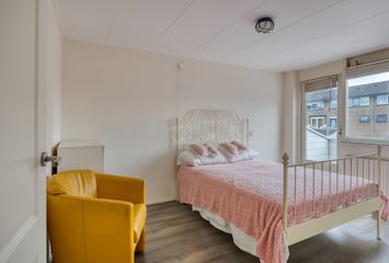 Van der Burghstraat 10, HENDRIK-IDO-AMBACHT