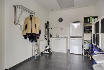 Snoek 24, HENDRIK-IDO-AMBACHT