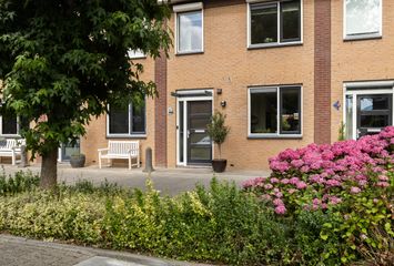 Agnes Bartoutslaan 66, HENDRIK-IDO-AMBACHT