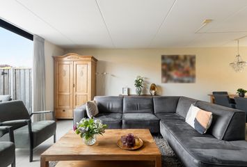 Agnes Bartoutslaan 66, HENDRIK-IDO-AMBACHT