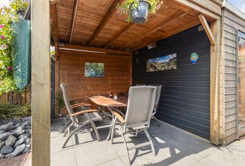 Agnes Bartoutslaan 66, HENDRIK-IDO-AMBACHT