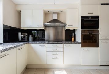 Agnes Bartoutslaan 66, HENDRIK-IDO-AMBACHT