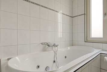 Pruylenborg 2, HENDRIK-IDO-AMBACHT