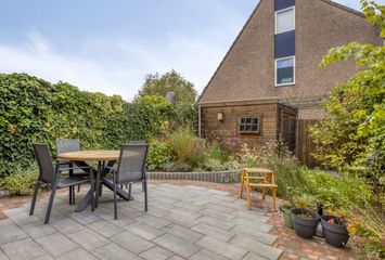 Pruylenborg 2, HENDRIK-IDO-AMBACHT