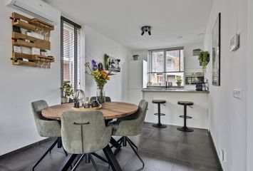 Zalm 60, HENDRIK-IDO-AMBACHT