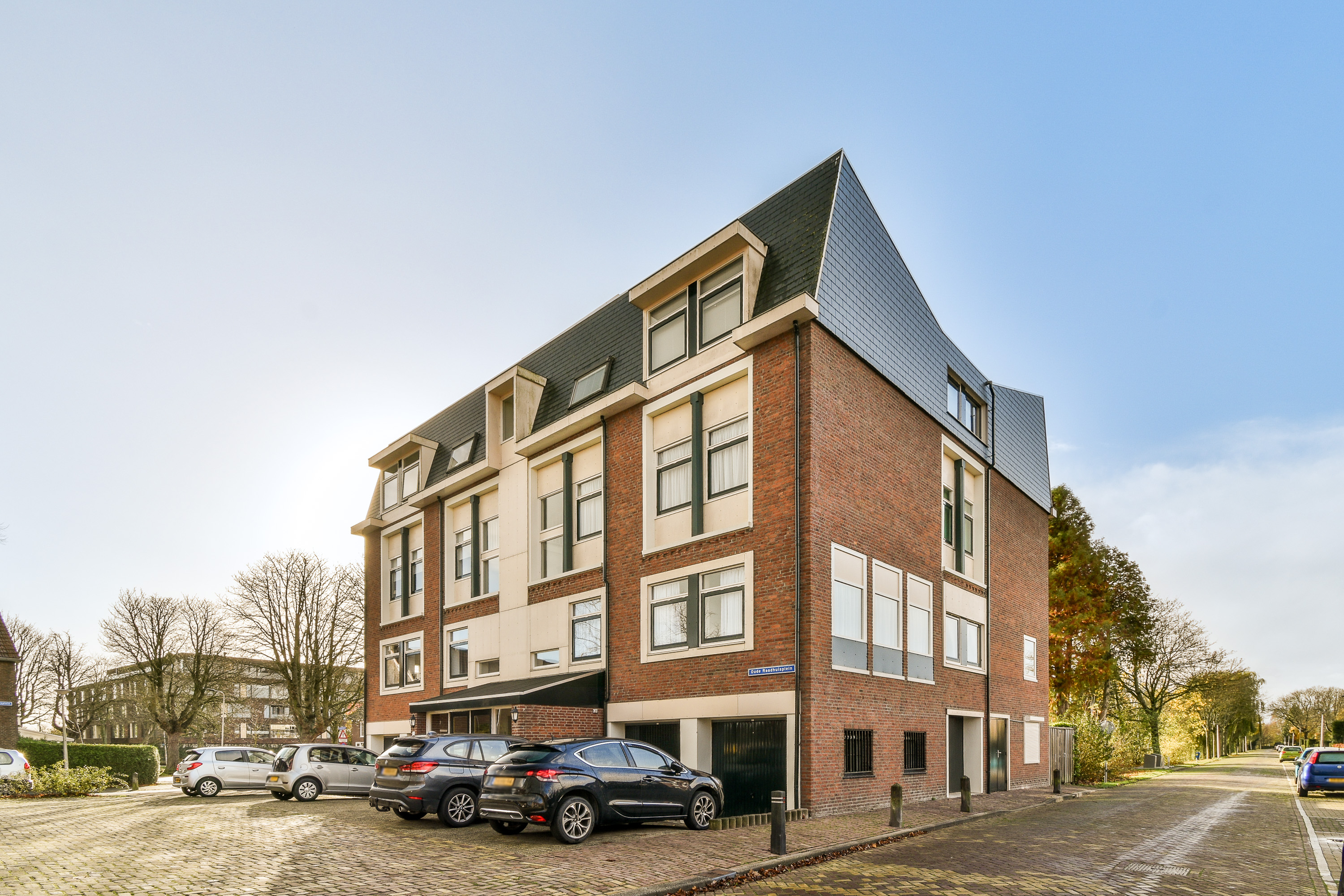 Oude Raadhuisplein 18