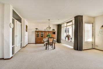 Oude Raadhuisplein 18, HENDRIK-IDO-AMBACHT