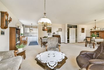 Oude Raadhuisplein 18, HENDRIK-IDO-AMBACHT