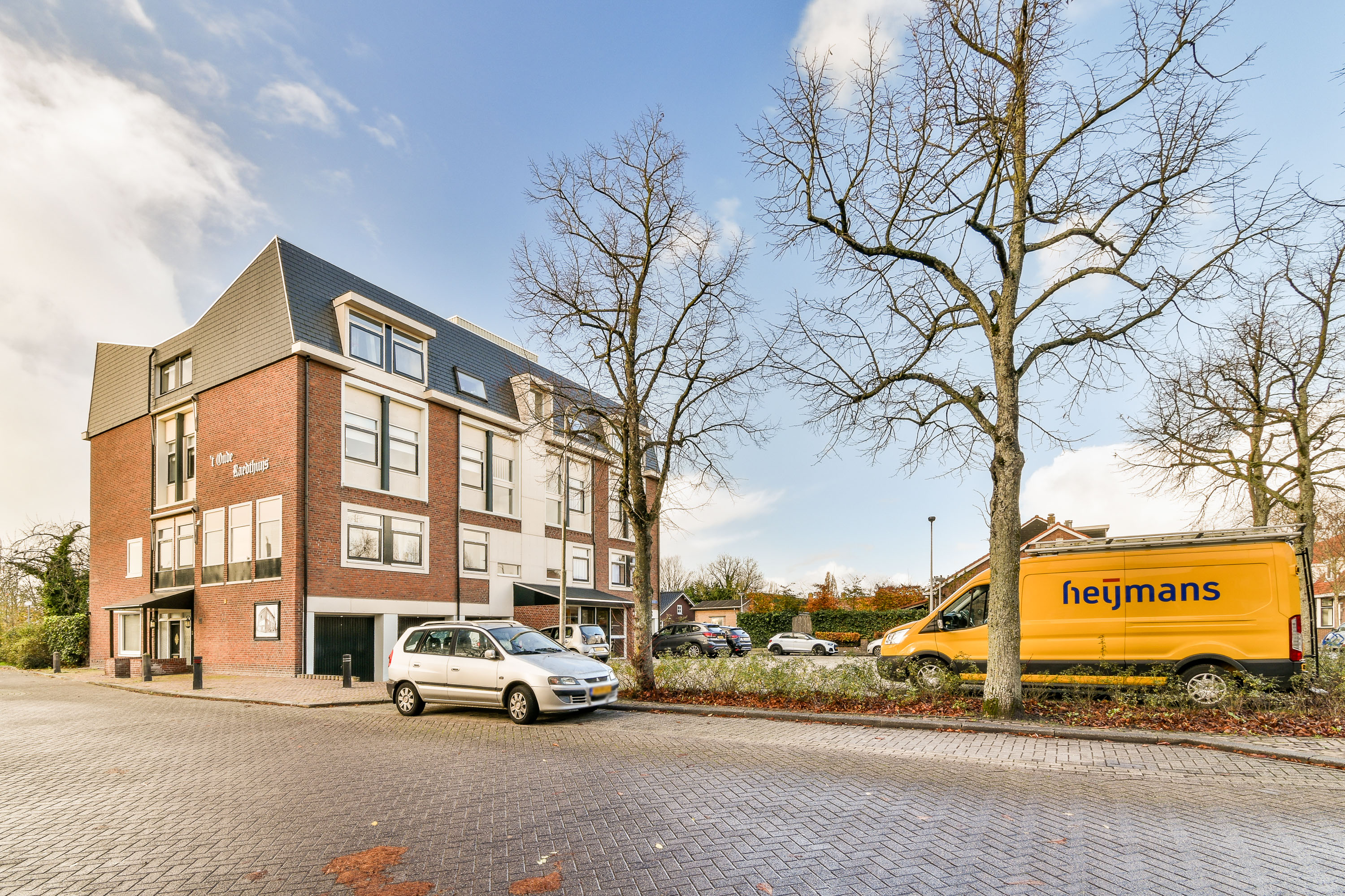 Oude Raadhuisplein 18