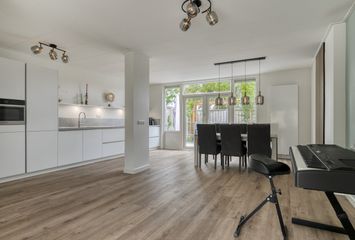 Warmoeziershof 65, HENDRIK-IDO-AMBACHT