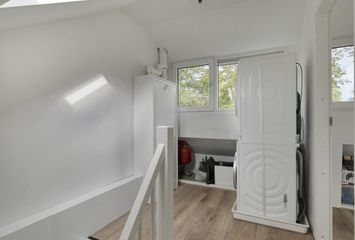 Warmoeziershof 65, HENDRIK-IDO-AMBACHT