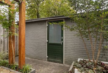 Warmoeziershof 65, HENDRIK-IDO-AMBACHT