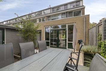 Warmoeziershof 65, HENDRIK-IDO-AMBACHT