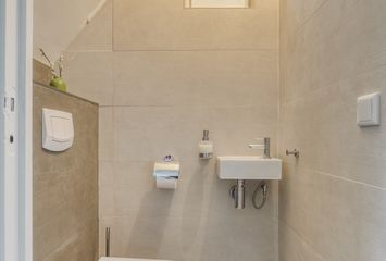 Warmoeziershof 65, HENDRIK-IDO-AMBACHT