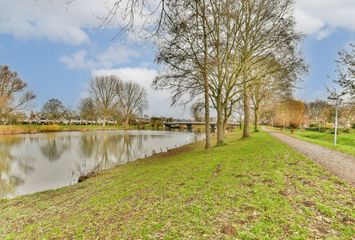 Assumburg 12, ZWIJNDRECHT