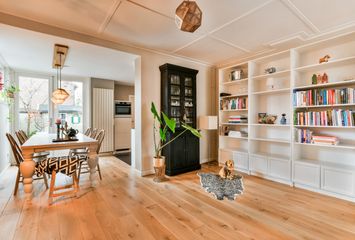 Oranjestraat 8, HENDRIK-IDO-AMBACHT