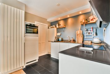 Oranjestraat 8, HENDRIK-IDO-AMBACHT