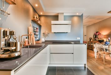 Oranjestraat 8, HENDRIK-IDO-AMBACHT