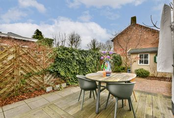 Oranjestraat 8, HENDRIK-IDO-AMBACHT