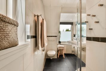 Oranjestraat 8, HENDRIK-IDO-AMBACHT