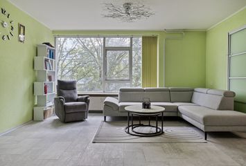 van Godewijckstraat 81, HENDRIK-IDO-AMBACHT