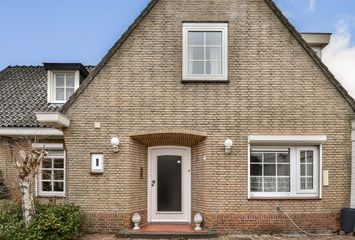 Julianasingel 6, HENDRIK-IDO-AMBACHT