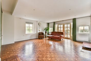 Julianasingel 6, HENDRIK-IDO-AMBACHT