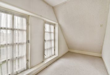 Julianasingel 6, HENDRIK-IDO-AMBACHT