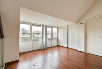 Julianasingel 6, HENDRIK-IDO-AMBACHT