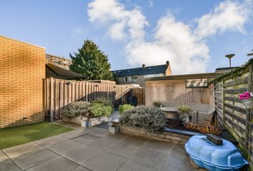 Pompe van Meerdervoortsingel 9, HENDRIK-IDO-AMBACHT