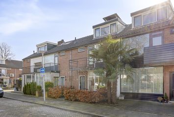 Warmoeziershof 36, HENDRIK-IDO-AMBACHT