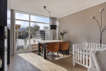 Warmoeziershof 36, HENDRIK-IDO-AMBACHT