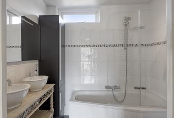 Warmoeziershof 36, HENDRIK-IDO-AMBACHT