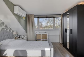 Warmoeziershof 36, HENDRIK-IDO-AMBACHT