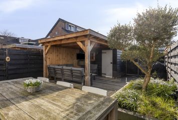 Warmoeziershof 36, HENDRIK-IDO-AMBACHT