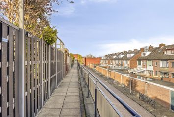 Dillenburg 12, HENDRIK-IDO-AMBACHT